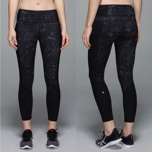lululemon athletica Black Patterned Trail Bound 7/8 leggings | size 8